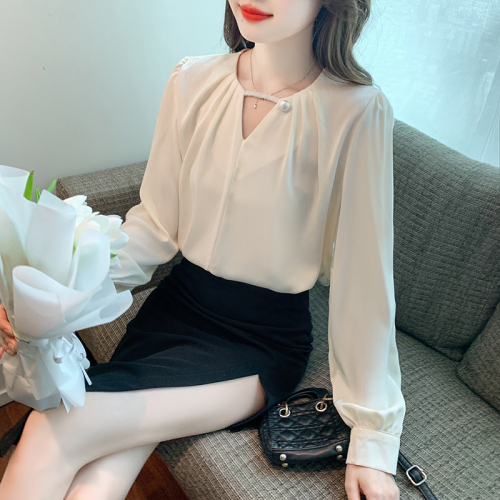 Actual shot of 2024 new autumn loose-fitting casual satin long-sleeved shirt for women with light and sophisticated design