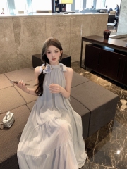 Real-priced halter-neck dress for summer tea break, French-style super-good-looking suspender dress