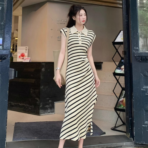 Dress Women's Summer Korean Version 2024 New Style Small Flying Sleeves Contrast Color Striped Waist Slimming A-Line Long Skirt