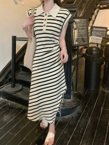 Dress Women's Summer Korean Version 2024 New Style Small Flying Sleeves Contrast Color Striped Waist Slimming A-Line Long Skirt