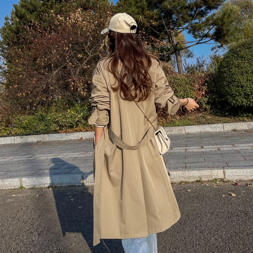 Spring khaki windbreaker jacket for women long over the knee this year's popular 2024 new style noble high-quality casual