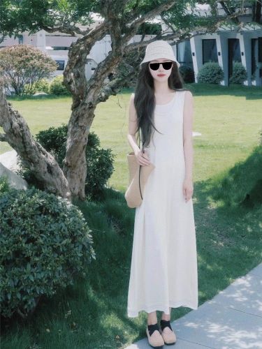 Seaside vacation white Royal Sister A-line gentle style summer 2024 new goddess style exquisite and beautiful long skirt