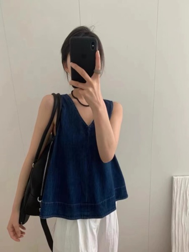 Official picture Korean style V-neck washed denim loose vest sweet age-reducing loose versatile sleeveless top for women