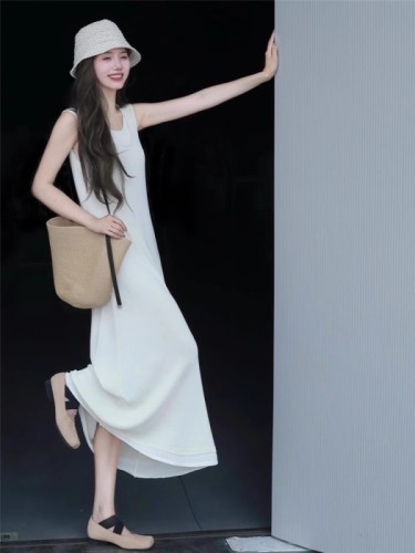 Seaside vacation white Royal Sister A-line gentle style summer 2024 new goddess style exquisite and beautiful long skirt