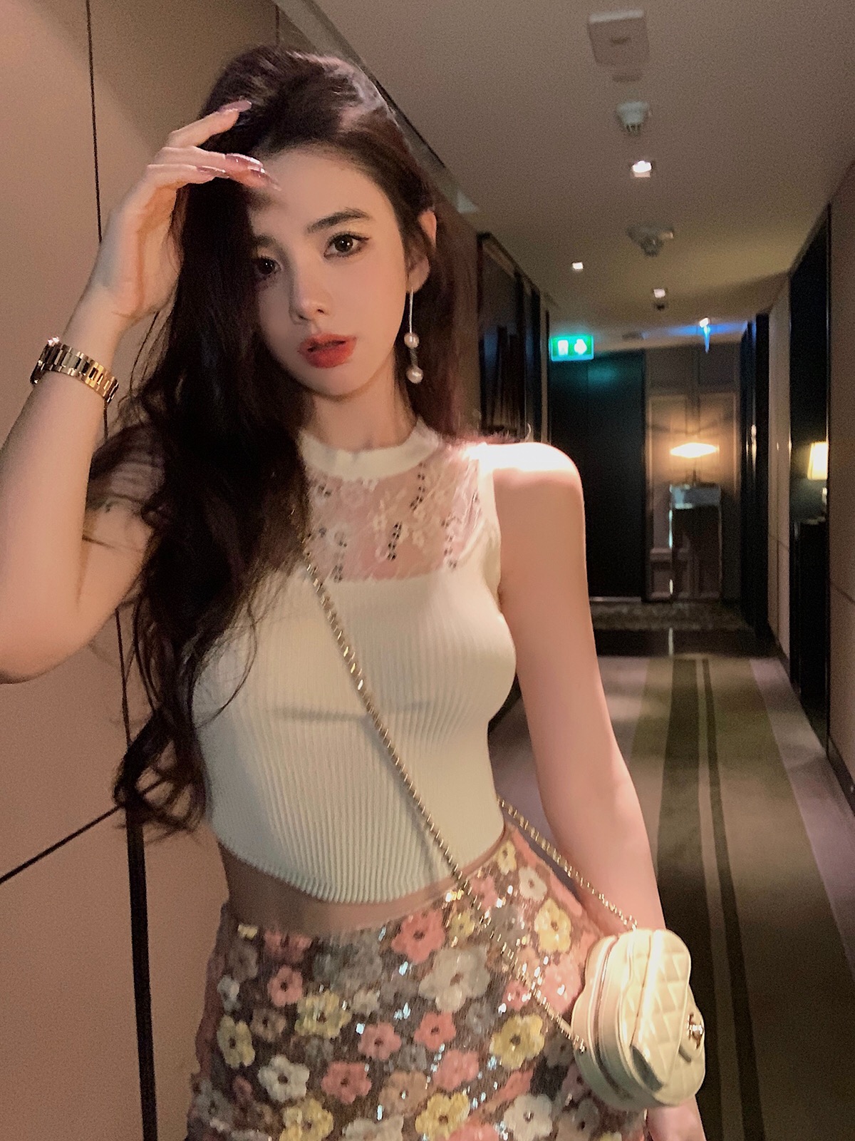New 2024 Summer Hot Girl Heavy Industry Sequin Floral Lace Mesh Jacquard Splicing Vest Women's Versatile Top
