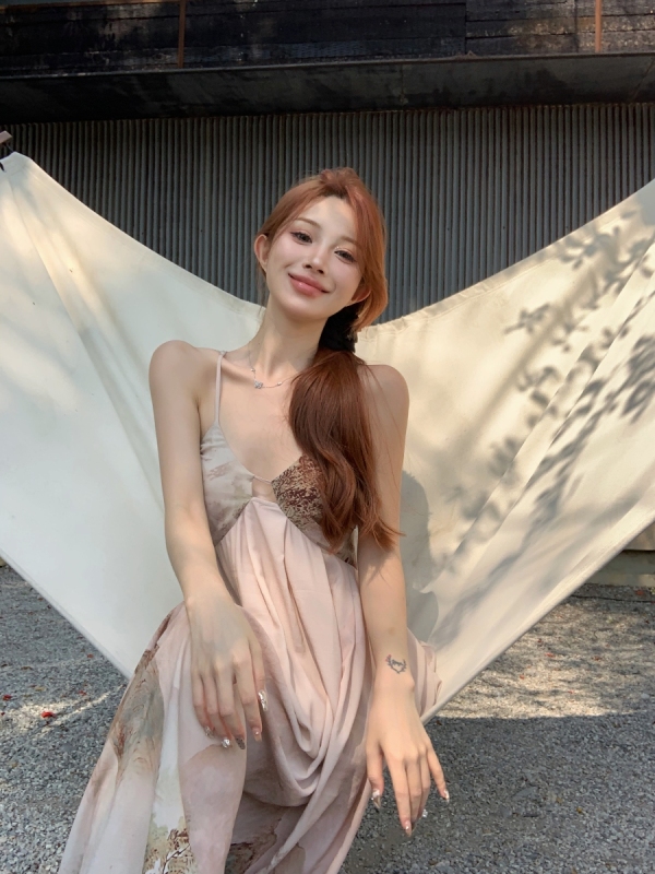 Real shot and real price summer temperament hollow strapless oil painting Wangjiangnan new Chinese style suspender long dress