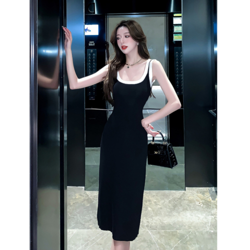 Xiaoxiangfeng sleeveless knitted dress 2024 summer women's thin mid-length slim black camisole dress