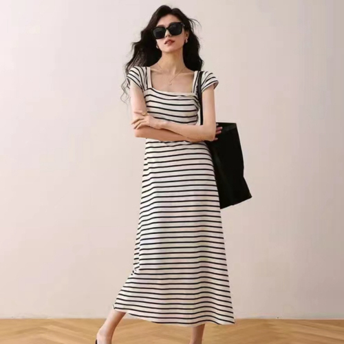 French high-end striped square-neck dress for women, summer seaside temperament, slimming and clavicle-exposed sleeveless A-line long dress