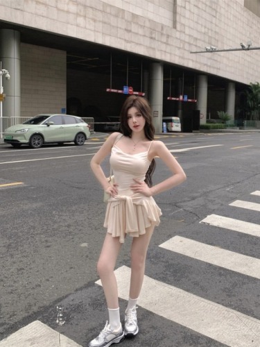 Real shot, real price, pure desire summer suit, women's sun protection cardigan, camisole top, pleated skirt three-piece set