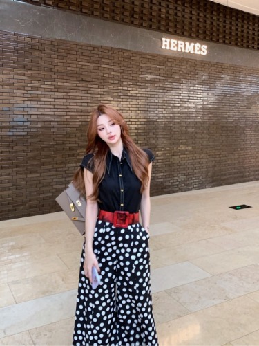 Actual shot of real-price rose story Liu Yifei and Huang Yimei's same clothes black polka dot wide-leg pants women's loose pants