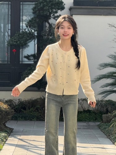 2024 Round Neck Colorful Embroidered Diamond Knit Cardigan Women's Casual Versatile Short Length High-end Petite Outerwear Top