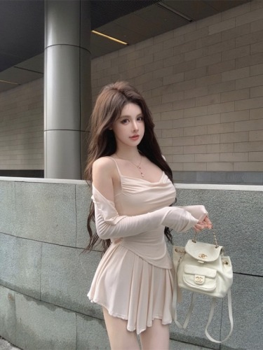 Real shot, real price, pure desire summer suit, women's sun protection cardigan, camisole top, pleated skirt three-piece set