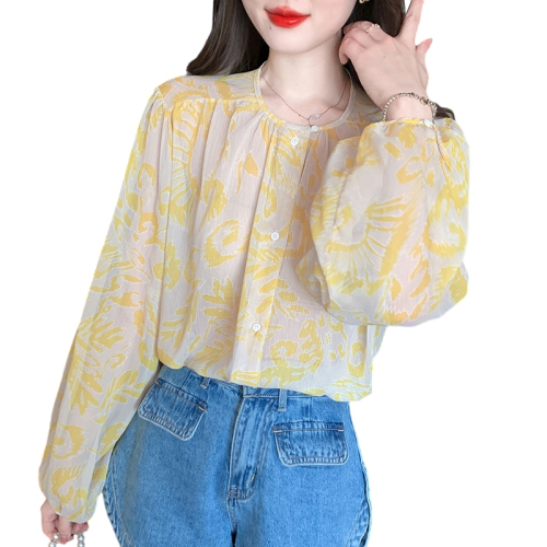 Actual shot of 2024 new floral chiffon tops, sweet and stylish shirts with long sleeves and sun protection for women