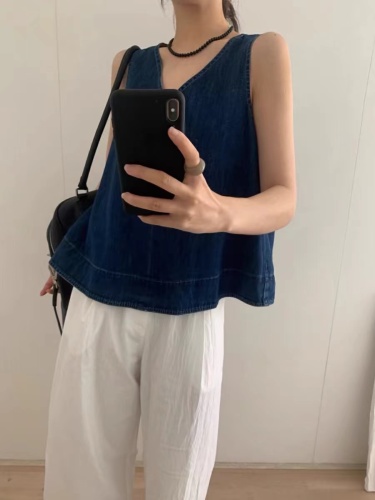 Official picture Korean style V-neck washed denim loose vest sweet age-reducing loose versatile sleeveless top for women