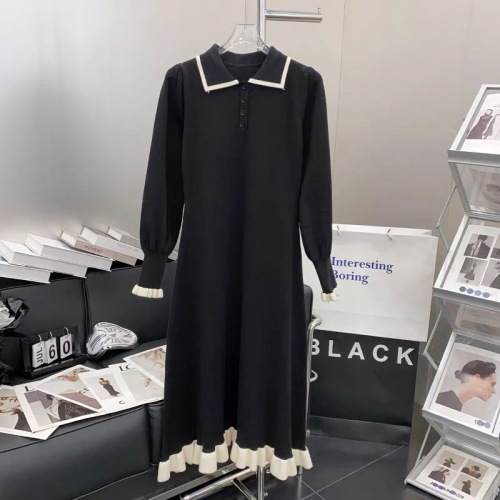 French black knitted dress for women in spring and autumn, with a high-end feel, a coat underneath and a bottoming Hepburn style sweater and long skirt