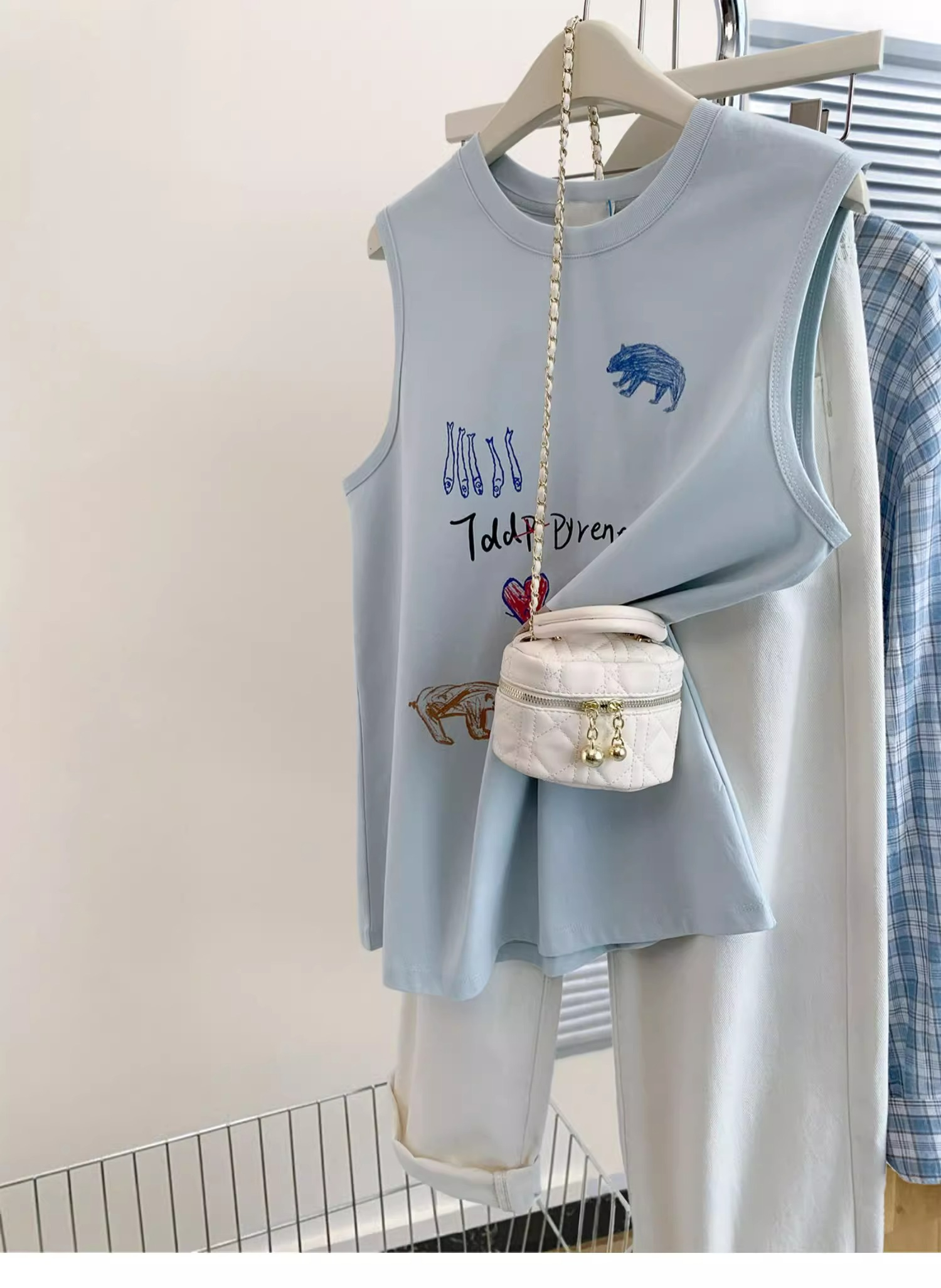 Blue printed short vest t-shirt for women summer 2024 new design niche outer wear right shoulder top