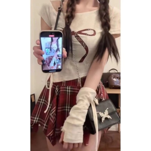 Pure lust style, sweet and cool design, off-shoulder top, irregular plaid skirt, popular this year, beautiful suit skirt for women