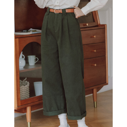 No less than 99 real shots of autumn and winter forest style niche wide-leg green trousers