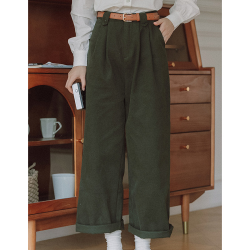 No less than 99 real shots of autumn and winter forest style niche wide-leg green trousers