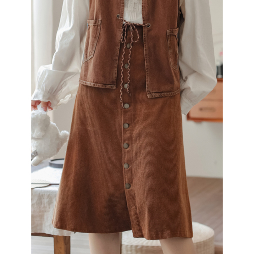 No less than 99 real shot autumn and winter slim A-line corduroy casual skirt