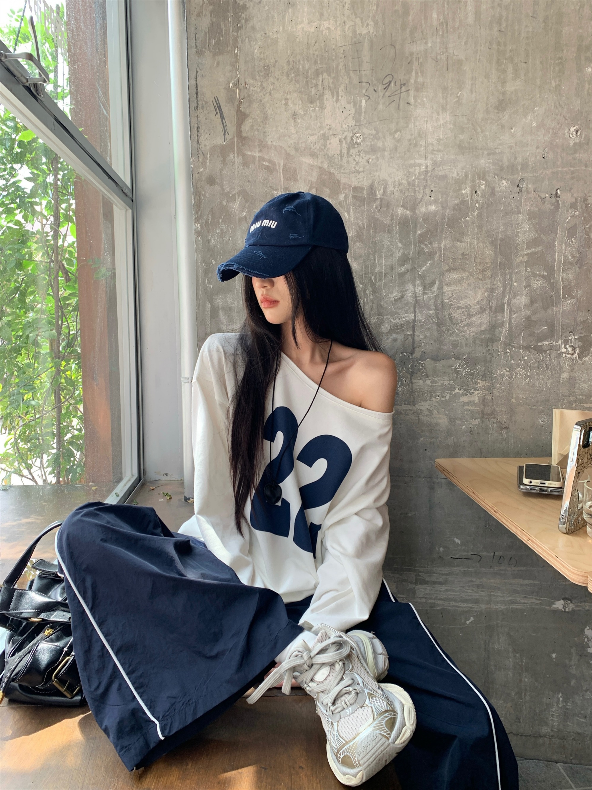 Photographed~ Korean Style Shoulder Print Sweatshirt + Casual Pants