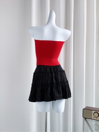 Real shot of DULA Haojia hot girl red knitted tube top for women early spring new outer wear sexy short top