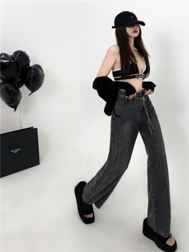 Actual shot of Korean chic high-waisted versatile washed loose slimming jeans with chain