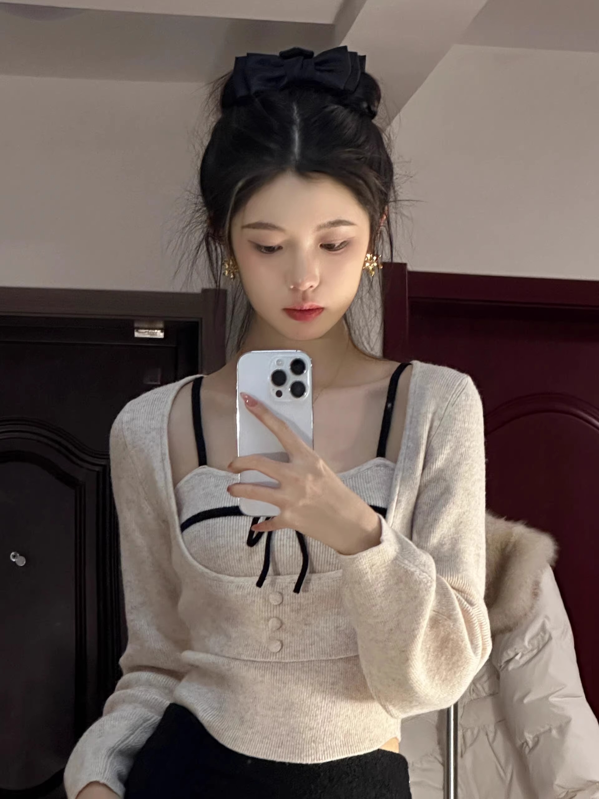 Korean-style sexy pure desire high-end long-sleeved T-shirt for women, spring and autumn innerwear, layering, base top, two-piece set, Instagram style