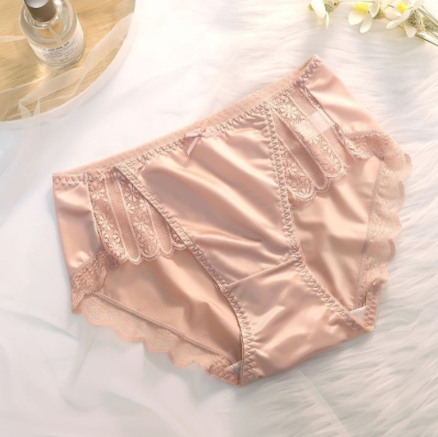 Underwear for women, light luxury high-end lace sexy seamless breathable ice silk thin mid-high waist pure desire shorts