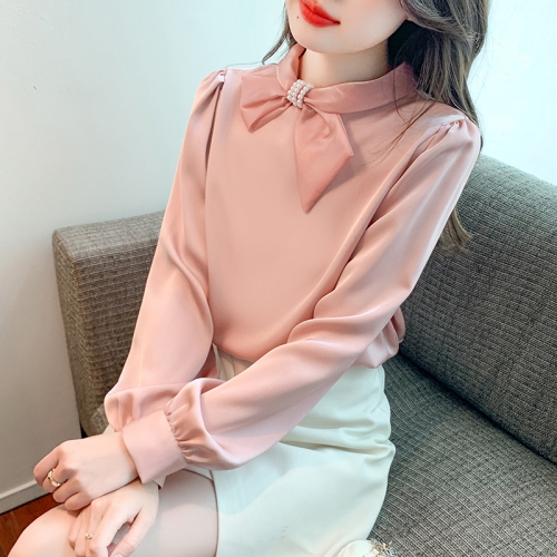 Actual shot of 2024 new women's shirt design niche spring and autumn satin fashion long-sleeved shirt