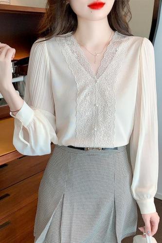 Qiuxin has been shipped❤Designful French niche thousand-layer three-dimensional lace embroidery v-neck shirt for women