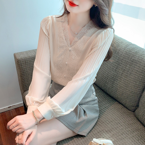 Qiuxin has been shipped❤Designful French niche thousand-layer three-dimensional lace embroidery v-neck shirt for women