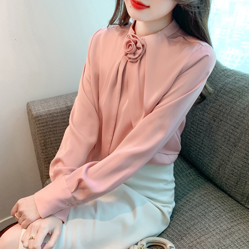 Actual shot of 2024 new women's shirt design niche autumn and winter satin fashion long-sleeved shirt