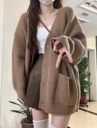 Korean style small fragrant style knitted sweater for women autumn new outer wear loose and lazy v-neck cardigan jacket trendy