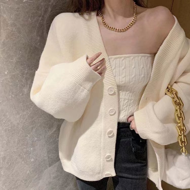 Knitted cardigan with V-neck, long sleeves, loose and thick, warm, lazy style, new autumn and winter women's sweater 