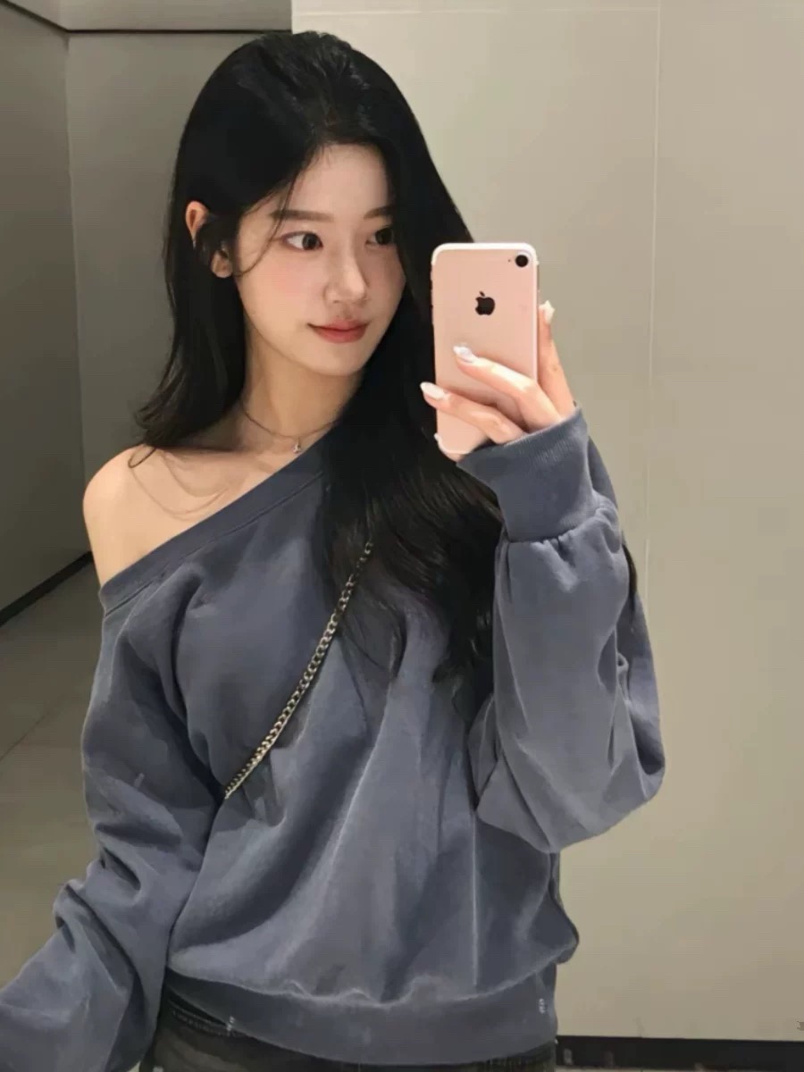 Determined~Zhao Lusi~Bo recommended~LETTER FROM MOON Asymmetrical off-shoulder sweatshirt slanted shoulder top