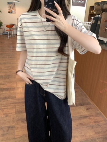 Real shot of retro contrast striped mid-length round neck casual loose short-sleeved T-shirt for women