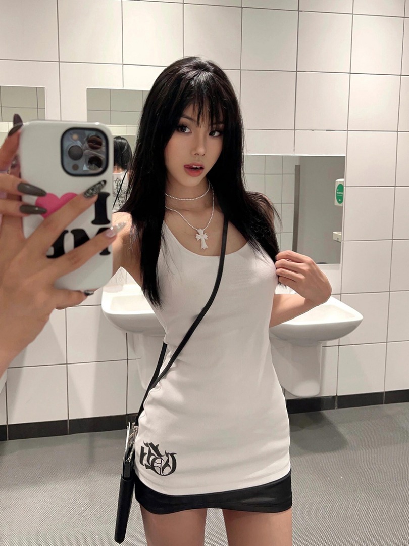 Pure Desire Hot Girl White Letter Vest Female Summer High-end Celebrity Temperament Unique Casual Versatile Sleeveless Top