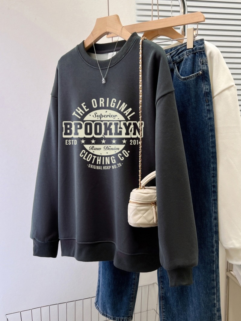 Actual shot of 2024 autumn thin sweatshirt for women, large size, back collar, shoulder line M-XXXL