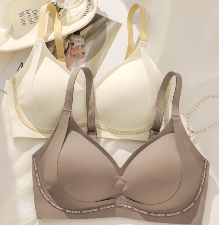 Seamless underwear for women, small breasts are pushed together to make them look bigger, no wires, auxiliary breasts, anti-sagging, anti-expansion, special bra for flat chests