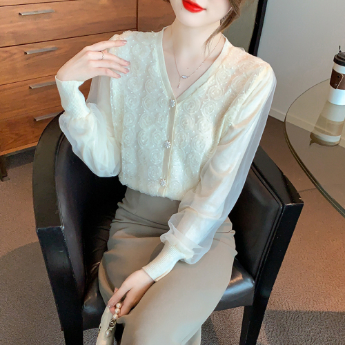 Actual shot of 2024 autumn and winter new lace spliced ​​chiffon sweater jacket, simple Korean style single-breasted V-neck long sleeves