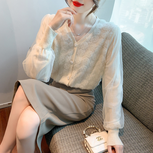 Actual shot of 2024 autumn and winter new lace spliced ​​chiffon sweater jacket, simple Korean style single-breasted V-neck long sleeves