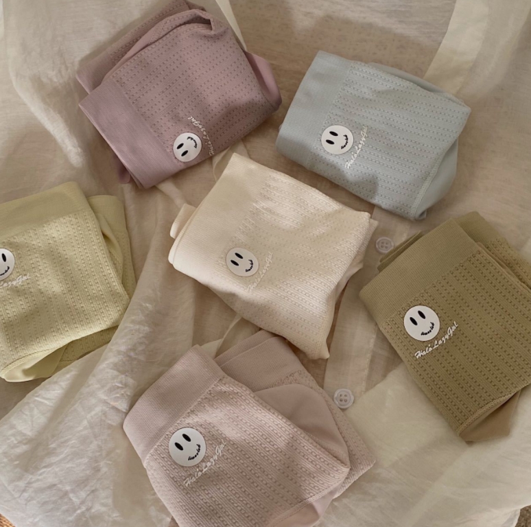 Ice crystal cooling smiley face cream girl underwear gift box mid-waist seamless comfortable breathable antibacterial women's briefs
