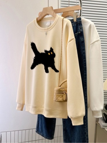 Actual shot of autumn thin sweatshirt for women plus size