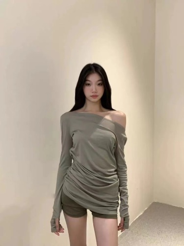 Liangpi Lilo The next morning hot girl slimming long-sleeved bottoming irregular temperament T-shirt top