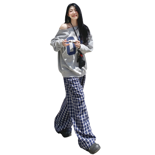 Actual shot of 24th ootd! New plaid pants for otakus, loose wide leg pants, lazy slimming plaid floor mopping pants