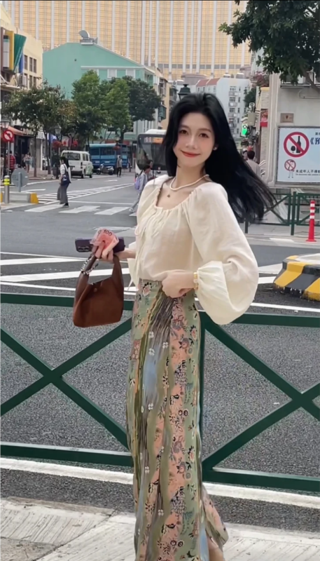 Chami田園風光印花半身裙女春荷葉領小衫+顯瘦a字裙兩件套