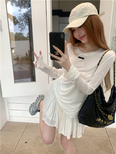 Real shot: Lazy thin long-sleeved knitted T-shirt top + high-waisted solid color short skirt casual suit