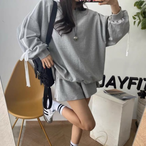 Korean Dongdaemun spring and summer new style striped bow loose long-sleeved sweatshirt sports shorts suit