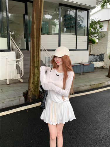 Real shot: Lazy thin long-sleeved knitted T-shirt top + high-waisted solid color short skirt casual suit